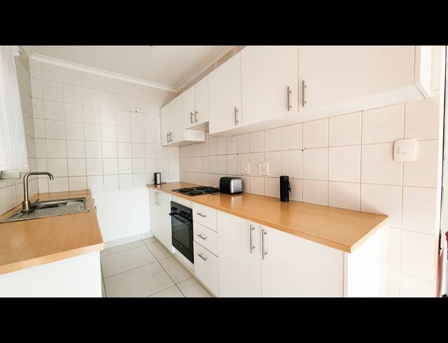 2.5 BEDROOM APARTMENT TO LET IN BLOUBERGRANT